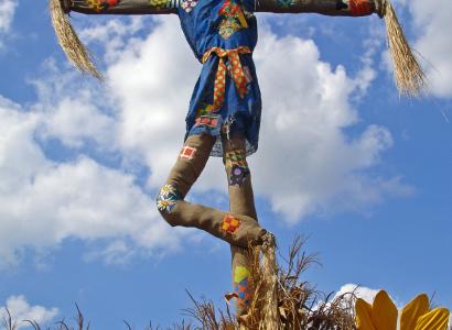 "Scarecrow Messiah" by EAWB is licensed under CC BY-NC-SA 2.0.