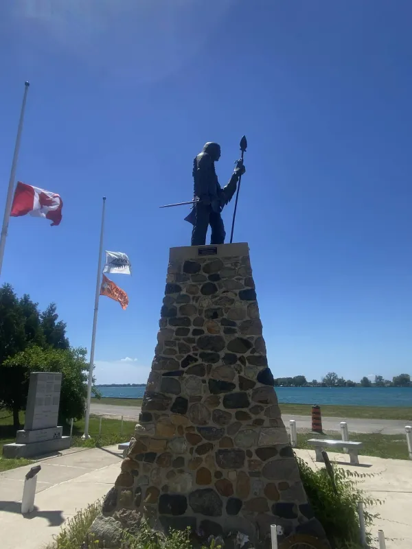 Statue