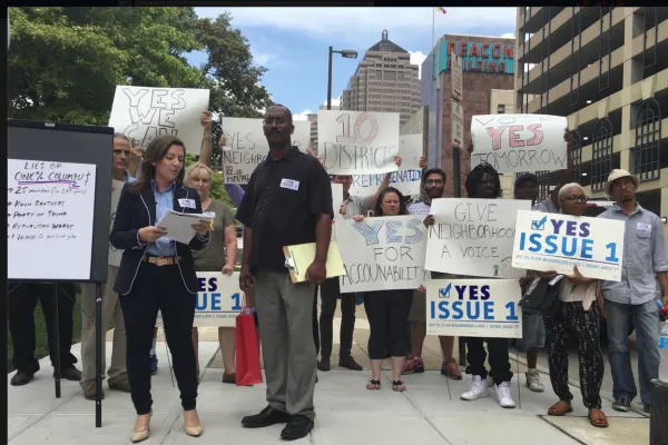 Crowd of people in downtown Columbus for Issue One