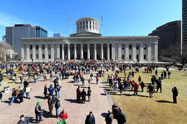 People protesting at Ohio Statehouse