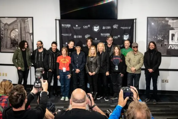 Lots of musicians posing