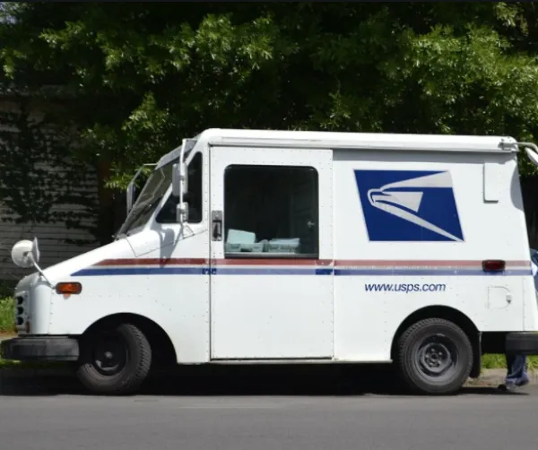 Mail truck