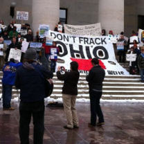 People protesting fracking at the Ohio Statehouse