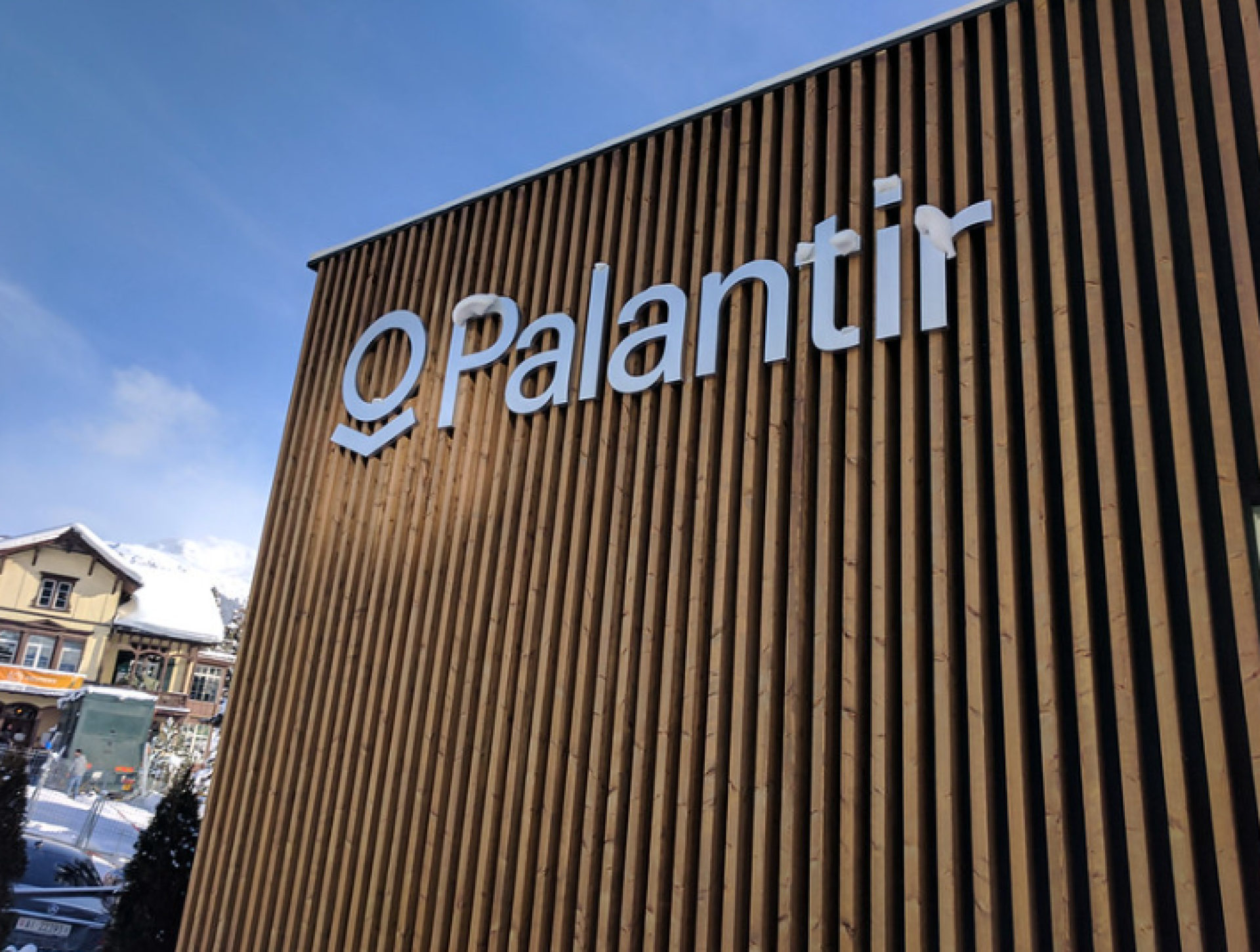 Palantir building